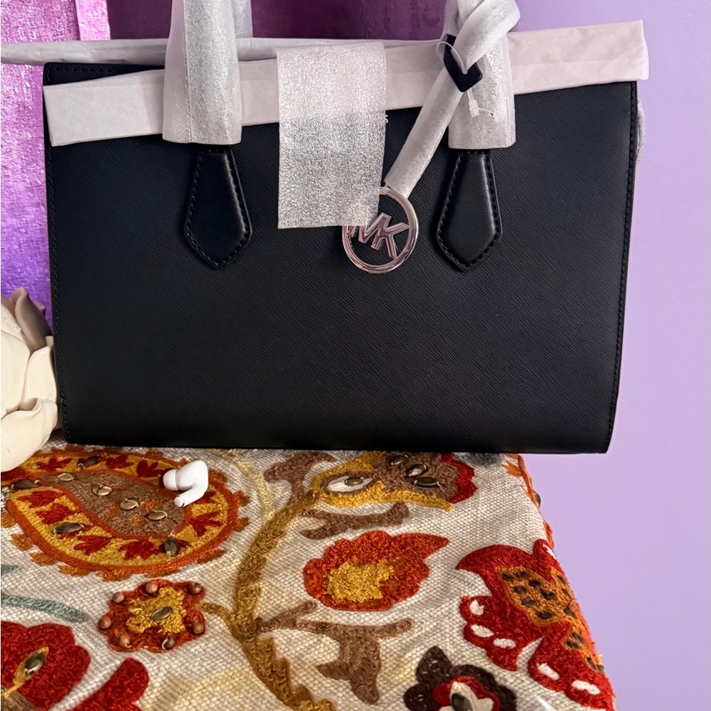 Michael Kors Black Satchel Bag - Picture 3 of 11
